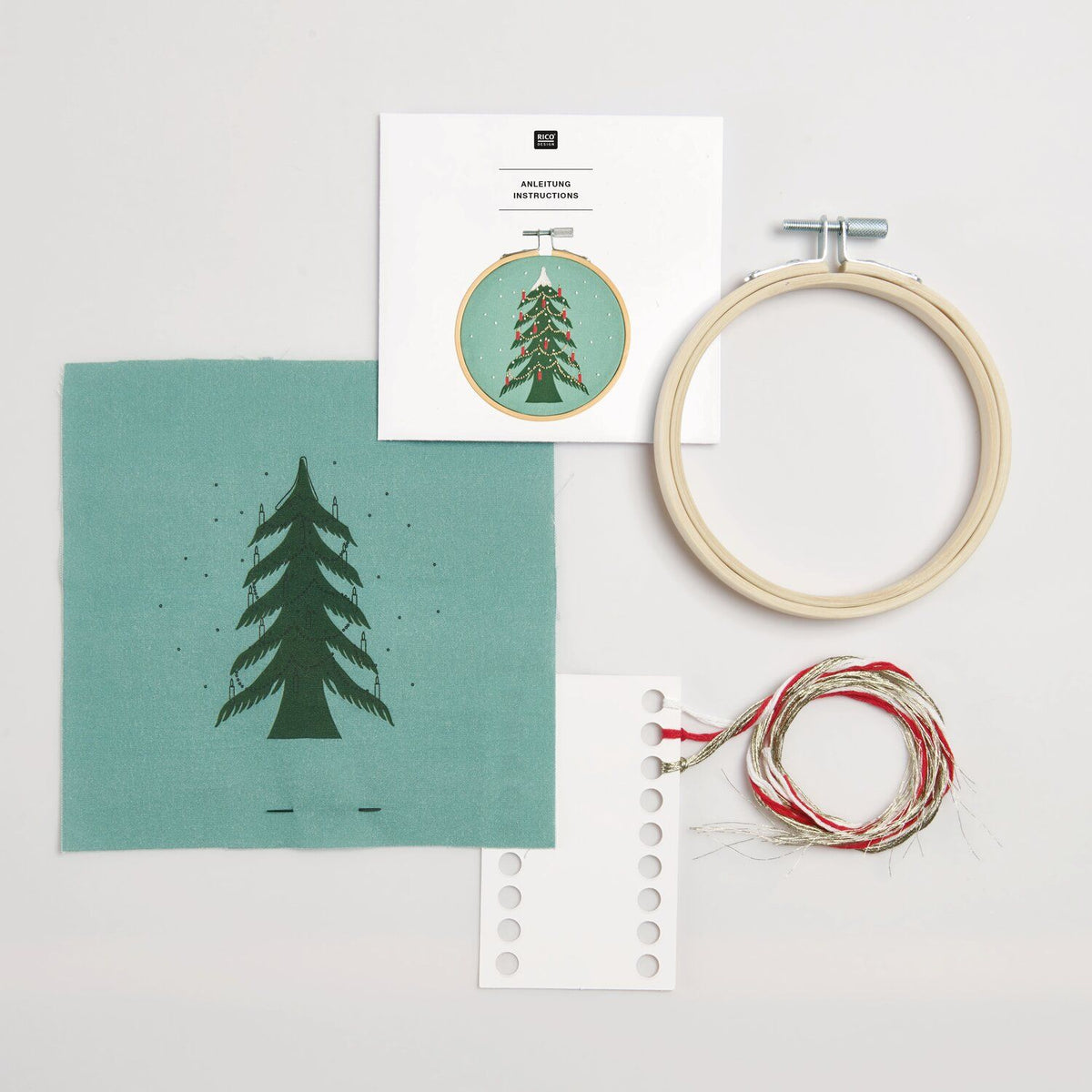 Borduurpakket met voorgetekende kerstboom