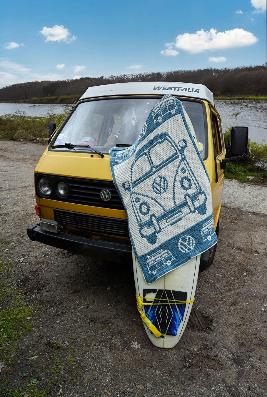 VW Busje (A New Day With Overlay Crochet)