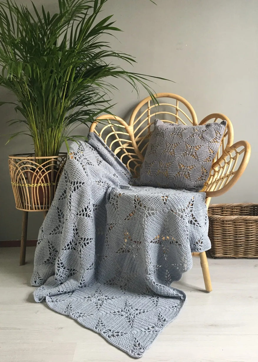 Lucky Star Blanket (12 x Light Grey / 2232)